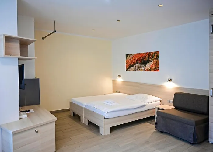 Jirinka Hotell 4*